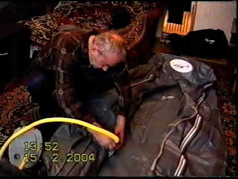 Саша в надувной лодке с котом. 15.02.2004. смотреть онлайн