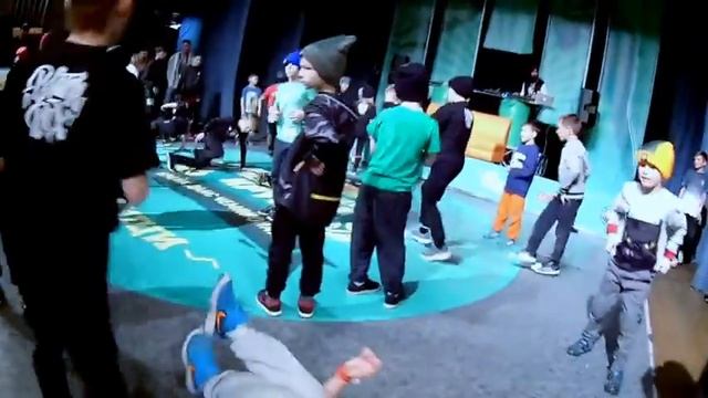 Брейк Данс 18. 11. Встаньте дети, встаньте в круг 2017 смотреть онлайн
