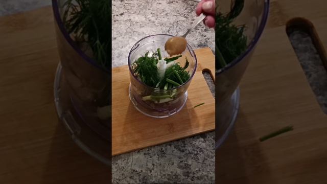 Как приготовить закуску из консервированной рыбы. Обалденная закуска на праздничный стол￼ смотреть онлайн