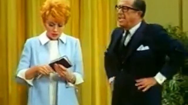 The Lucy Show - Lucy And The Efficiency Expert смотреть онлайн