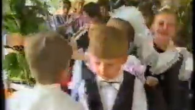 Выпускной садик г.Бердянск 1997г. смотреть онлайн