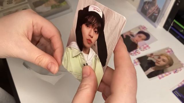 ? Немного истеричечная распаковка мини плюша skzoo и немного карт смотреть онлайн