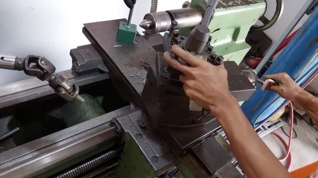 How to make cutting tools valve seats of motorcycle cylinder head on a lathe смотреть онлайн