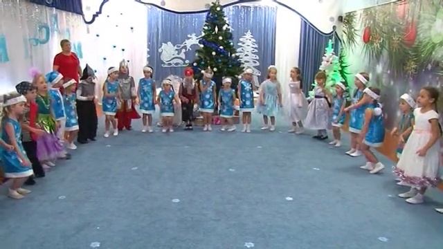 Песня "Только раз в году бывает Новый год" смотреть онлайн