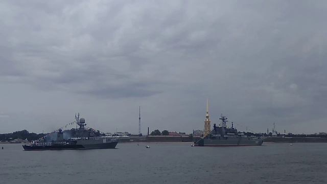 К Параду Питер готов!!! С праздником ВМФ!!!!! Чистого и Мирного неба вам! смотреть онлайн