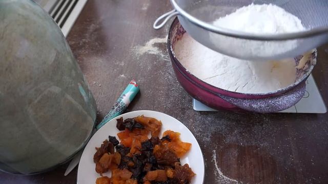 Замес теста на кулич 1 часть смотреть онлайн