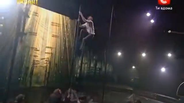 Chinese Pole Act by Dmitry Politov смотреть онлайн