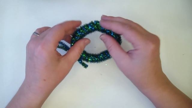 Венок из мишуры смотреть онлайн