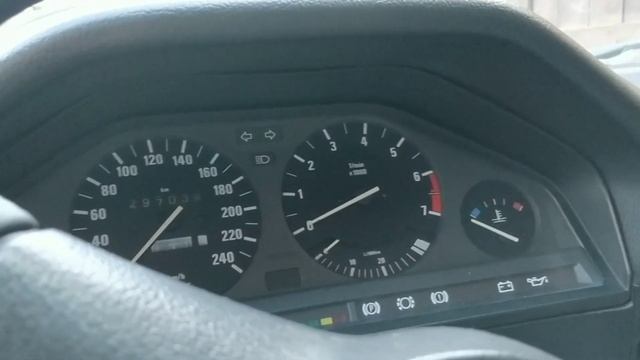 Плафон освещения е36 в е30. Вежливый Свет в BMW е30 своими руками. смотреть онлайн