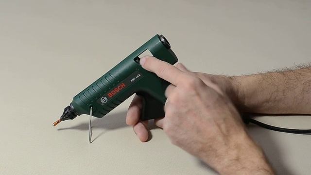 Пистолет клеевой BOSCH PKP 18 E-СЛОМАЛСЯ. BOSCH PKP 18 e glue gun - BROKEN. смотреть онлайн