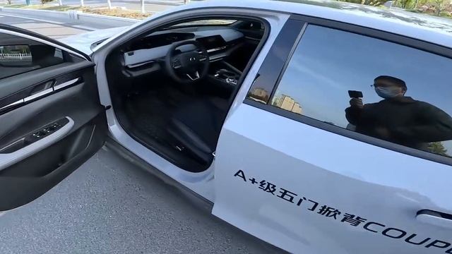 开起来感受如何？顶配上路不超过15万的国产轿跑！ смотреть онлайн