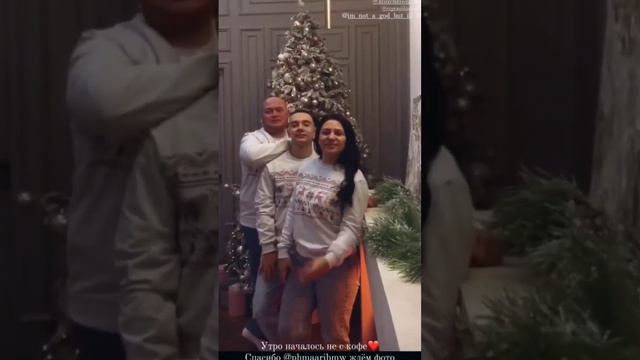 наш 5 Новый год 🎄 в Санкт-Петербурге 🥳 Питер это❤ #питер #санктпетербург #новыйгод #фотографвпитер смотреть онлайн