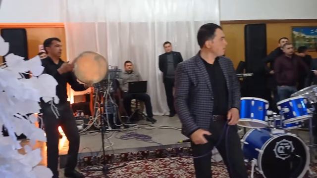 Jonli Ijroda To'ylar Muborak XURSHIDBEK XAQBERDIYEV Ijrosida.