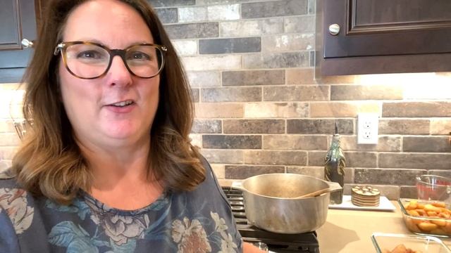 COZY FALL COOK WITH ME ? APPLE CINNAMON CROCKPOT OATMEAL ?STEWED APPLE TOPPING ? HANGOUT WITH ME