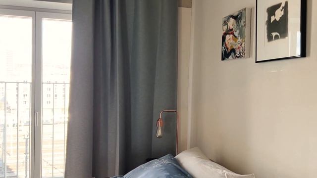 Zürich Apartment Tour | Kreis 4 Europaallee | Designer's modern apartment overlooking train station смотреть онлайн