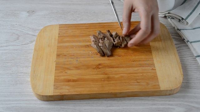 Салаты из куриной печени [ТОП-3 рецепта] смотреть онлайн