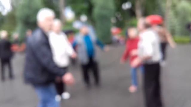 За четыре моря!!! Танцы в парке Горького!!! Харьков Июнь 2021 смотреть онлайн