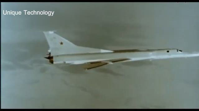 Легендарный Ту-22, положивший начало легендарному "семейству" сверхзвуковых машин КБ Туполева смотреть онлайн