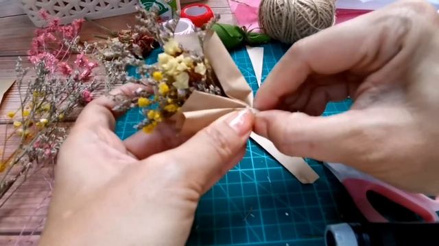 How to make a Mini bouquet of dried flower gift ep.3/5 /Thunya Craft Studio смотреть онлайн