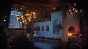 Новогодние заставки (Первого Канала) жираф Греется на печке￼ белки топят печь #17 2021-2022