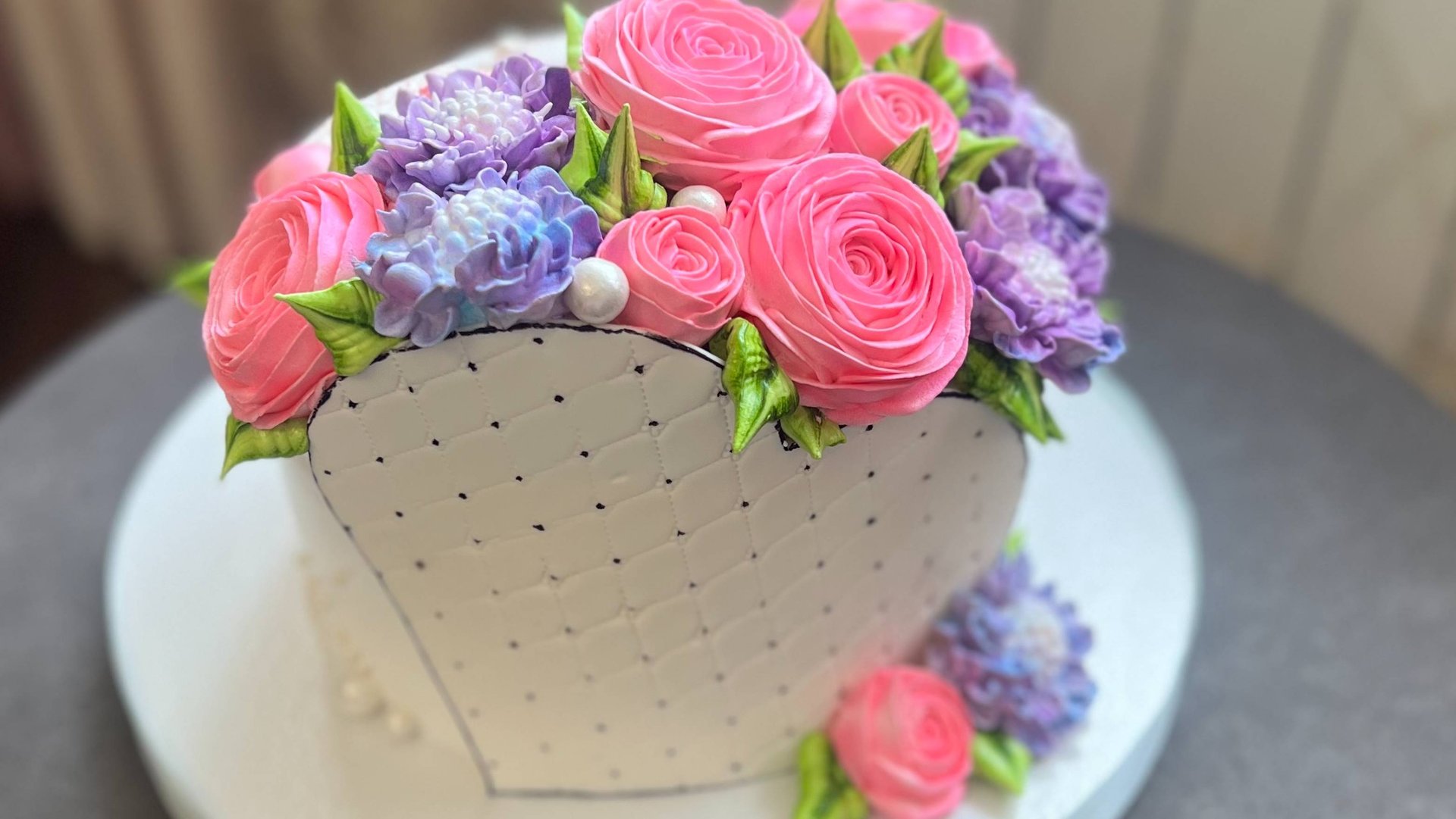 Красивый торт на День рождения! Торт Сердце! смотреть онлайн