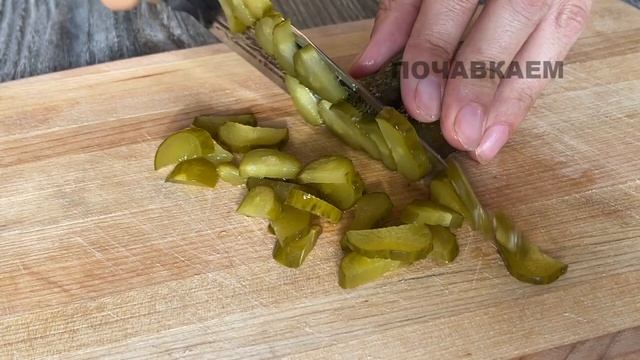 МОИ ГОСТИ ОБАЛДЕЛИ! А ПОТРАТИЛА 15 МИНУТ ПОСЛЕ РАБОТЫ! ВКУСНЫЙ САЛАТ НА ПРАЗДНИЧНЫЙ СТОЛ С КУРИЦЕЙ! смотреть онлайн