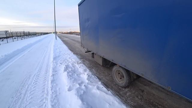 МОРОЗ -30 / ЗАМЕРЗАЮ НА УРАЛЕ смотреть онлайн