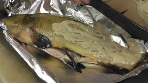 Линь в духовке! Очень вкусный рецепт речной рыбы запеченной в духовке.