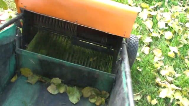 Уборка листвы электро-механической щеткой!foliage cleaning with a homemade electromechanical brush! смотреть онлайн