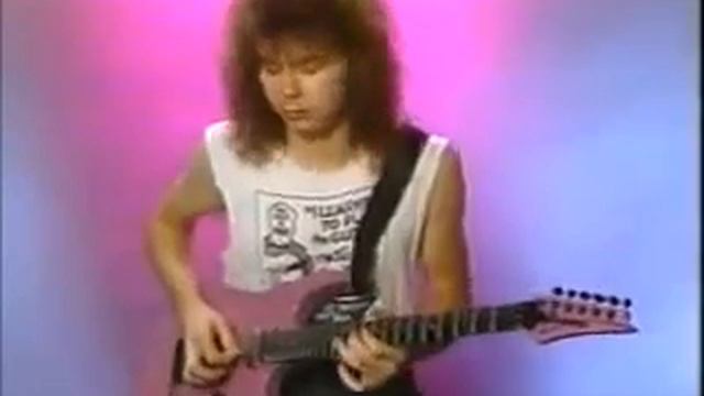 Paul Gilbert Shredding on Pink Ibanez смотреть онлайн