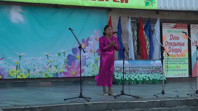 "ДОРОГОЙ ДЛИННОЮ". ПОЕТ ГАЛИНА СТАРОСТИНА, ЙОШКАР-ОЛА смотреть онлайн