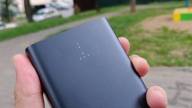 LED-дисплей на Powerbank-е ZMI QB822 на 20.000 mah смотреть онлайн