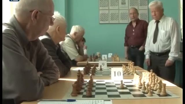 Сеанс тренера школы Chess Promotion Александра Слижевского вслепую на 10 досках смотреть онлайн