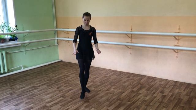 Мастер-класс «Работа над постановкой танцев военных лет «В лесу прифронтовом» смотреть онлайн