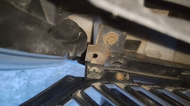 Снятие бампера Митсубиши Аутлендер Mitsubishi Outlander XL