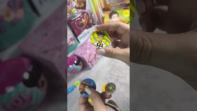 Фишки От Влада А4 #unboxing #toys #распаковкасюрпризов #влада4 #surprise #владбумага #сюрпризmix смотреть онлайн