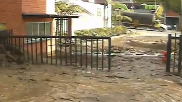 Потоп в Колумбии смотреть онлайн