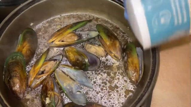 Как приготовить мидии в створках/мидии с чесноком/дегустация мидий/ПП курица с овощами смотреть онлайн