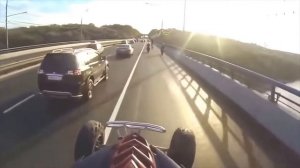 Мотоциклиста поймал мотобат / Уходы от ДПС на мото!