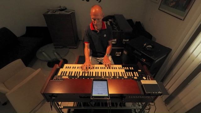 Organ Solo; Fungii Mama (Ernst Halter / Richard Blue Mitchell) смотреть онлайн