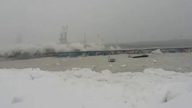 Автомобили уходят под воду в Холмске - 1 смотреть онлайн