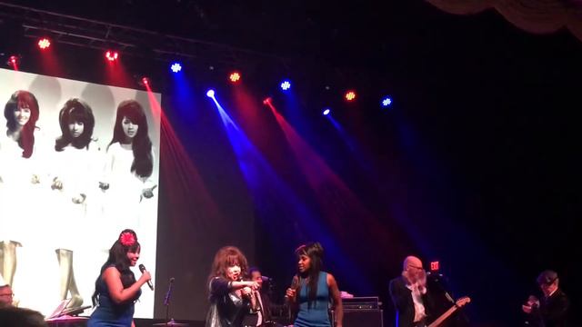 Ronnie Spector on Early Showbiz Days and “I’d Much Rather Be with the Girls” Nashville Boogie 2019 смотреть онлайн