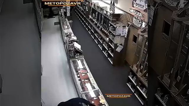 ||-Атака на оружейный магазин (США)... смотреть онлайн