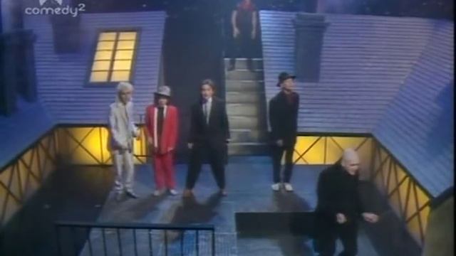 The Flying Pickets on The Kenney Everett Television Show смотреть онлайн