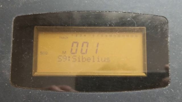 Sibelius 6 and Korg X3 (Подключаем железный синтезатор к нотному редактору) смотреть онлайн