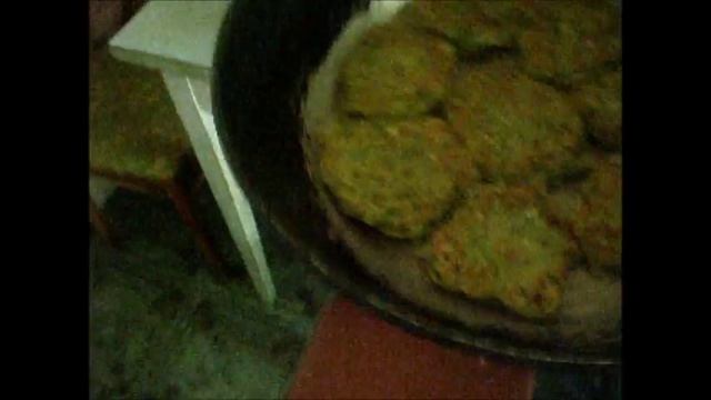 Жарим оладьи, быстро смотреть онлайн