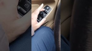 Как поднять стекло если кнопка стеклоподьёмника сломана