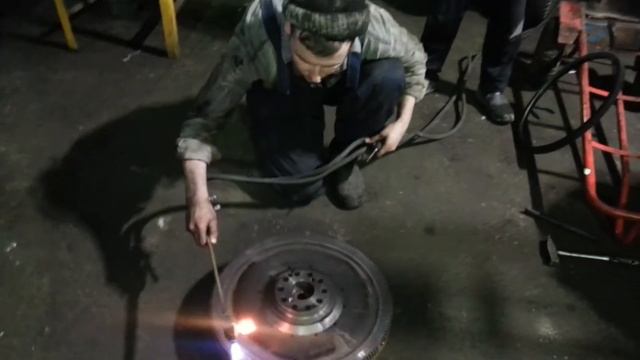 Замена венца маховика SCANIA смотреть онлайн