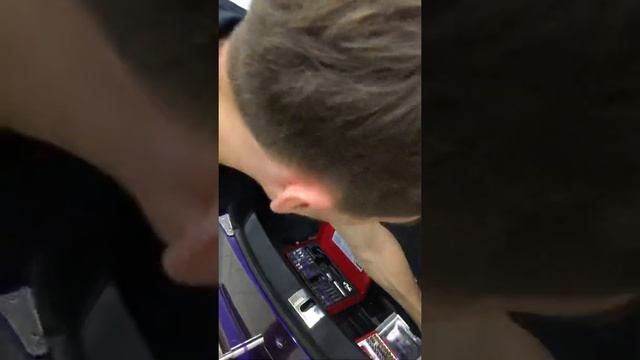 Bentley как снять кнопку багажника. How to remove button on back trunk смотреть онлайн