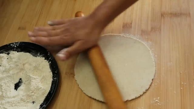 జొన్నరొట్టె చేయడం రానివాళ్లు కూడా ఈటిప్స్ తో ఈజీగా చేసేస్తారు| Soft Puffed Jowar Roti | Jonna Rotte смотреть онлайн